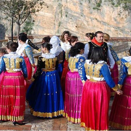 צ'יוויטה B&B La Ginestra מראה חיצוני תמונה